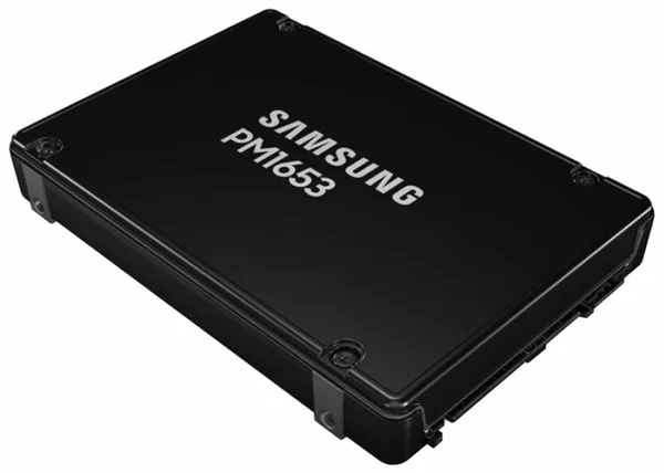 Твердотельный накопитель Samsung MZILG3T8HCLS-00A07